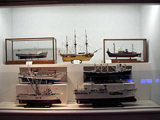 漁船のミニチュア模型